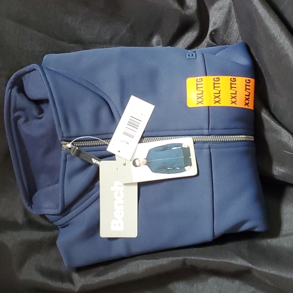 Blue bench sweater - Picture 2 of 3